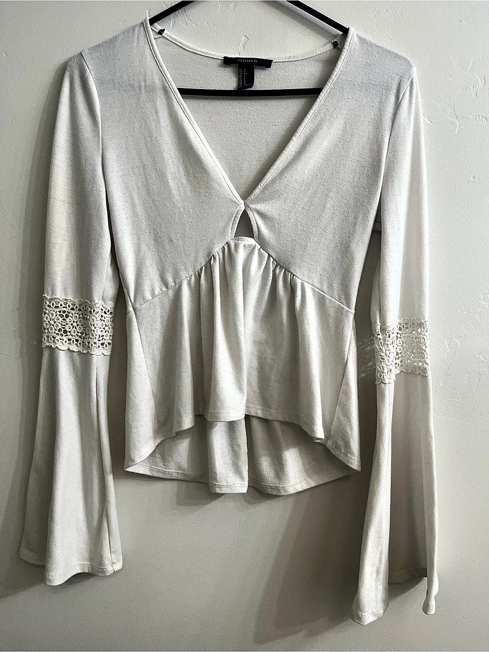 Forever 21 White Lace Bell Sleeve Peplum Top Size Small